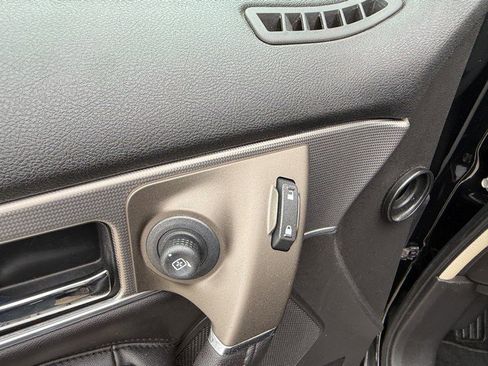 Used 2013 Lincoln MKX FWD image 13