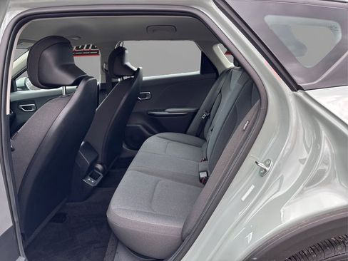 Used 2025 Kia K4 LXS image 10