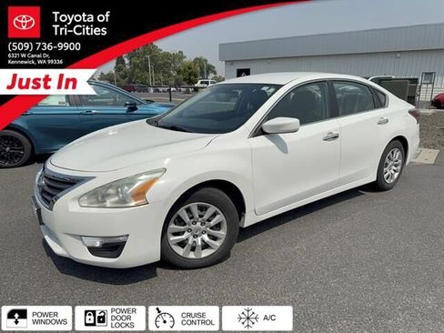 Used 2015 Nissan Altima 2.5 S FWD image 1
