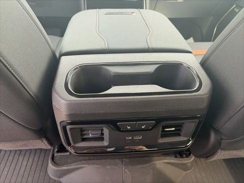 New 2026 GMC Sierra 2500 AT4 w/ AT4 Premium Plus Package AWD/4WD image 13