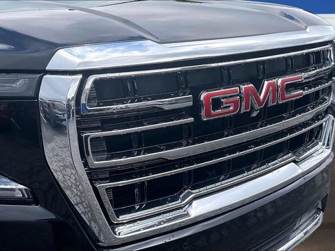 Used 2023 GMC Yukon XL SLT w/ SLT Premium Package AWD/4WD image 34