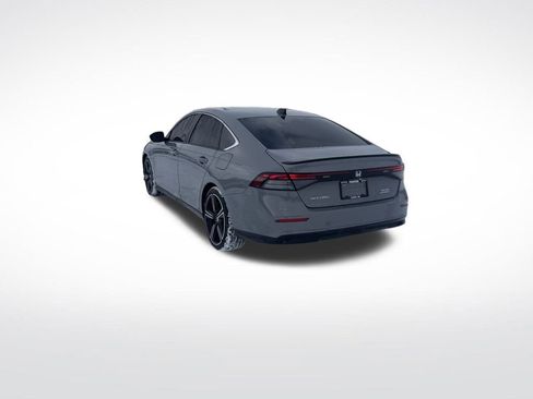 Used 2025 Honda Accord Sport image 3