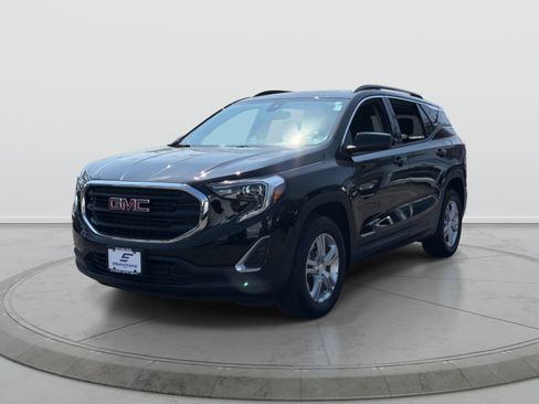 Used 2020 GMC Terrain SLE w/ Driver Convenience Package AWD/4WD image 3