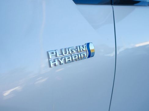 Used 2017 Toyota Prius Prime Advanced image 42