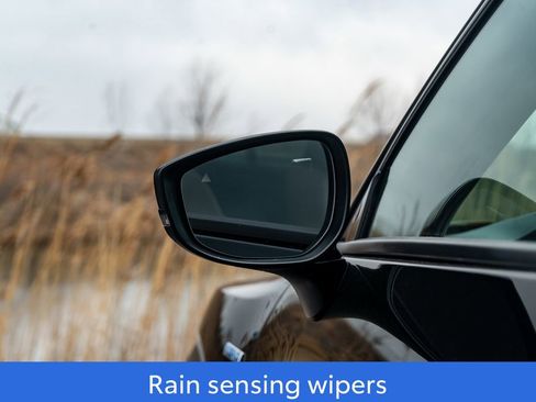 Used 2025 MAZDA CX-50 AWD 2.5 Hybrid w/ Premium Pkg image 17