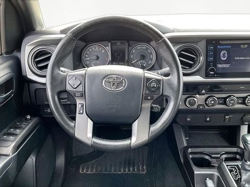 Used 2016 Toyota Tacoma TRD Off-Road w/ Towing Package image 8