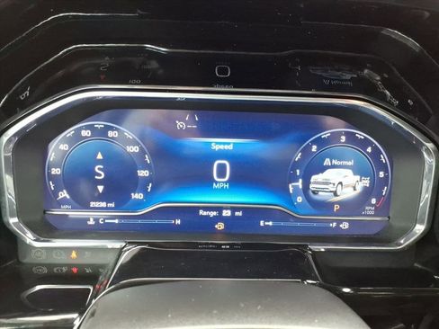 Used 2024 Chevrolet Silverado 1500 RST image 20