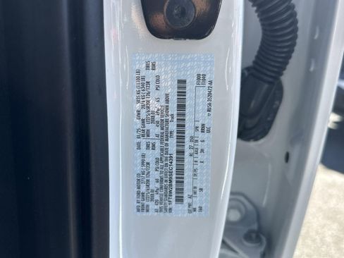 New 2025 Ford F250 Lariat w/ Lariat Ultimate Package image 37