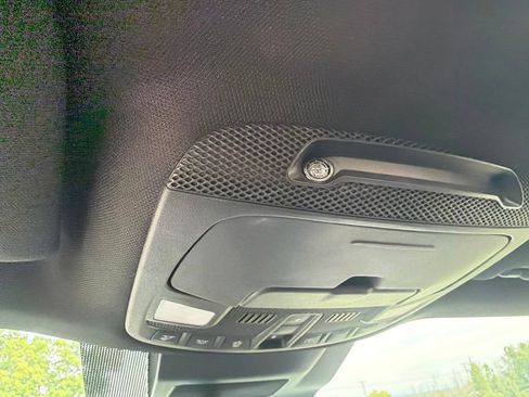 Used 2019 Ford Expedition XLT w/ Equipment Group 202A AWD/4WD image 22
