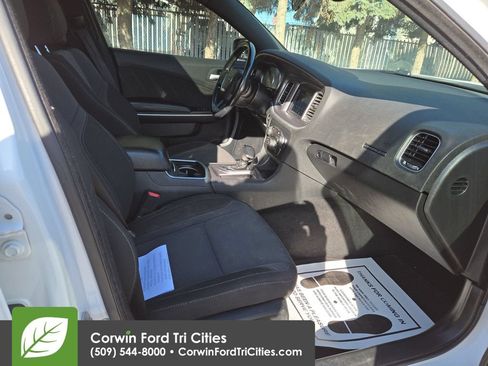 Used 2020 Dodge Charger SXT RWD image 33