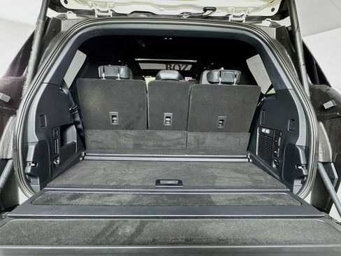 New 2025 Lincoln Navigator Reserve w/ Jet Appearance Package AWD/4WD image 28