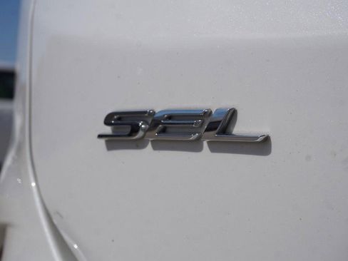 Used 2024 Ford Edge SEL w/ Convenience Package image 18