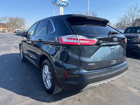 Used 2024 Ford Edge SEL w/ Convenience Package image 9