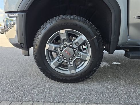 New 2025 GMC Sierra 2500 SLT w/ SLT Premium Package image 29