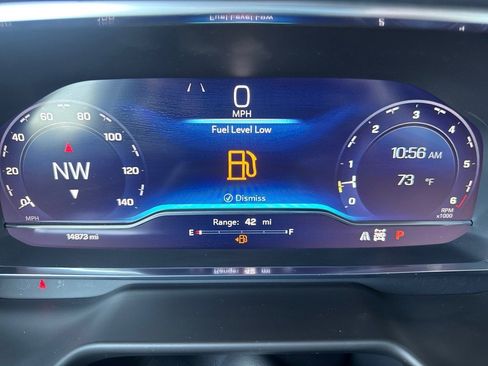 Used 2023 Chevrolet Suburban High Country image 5