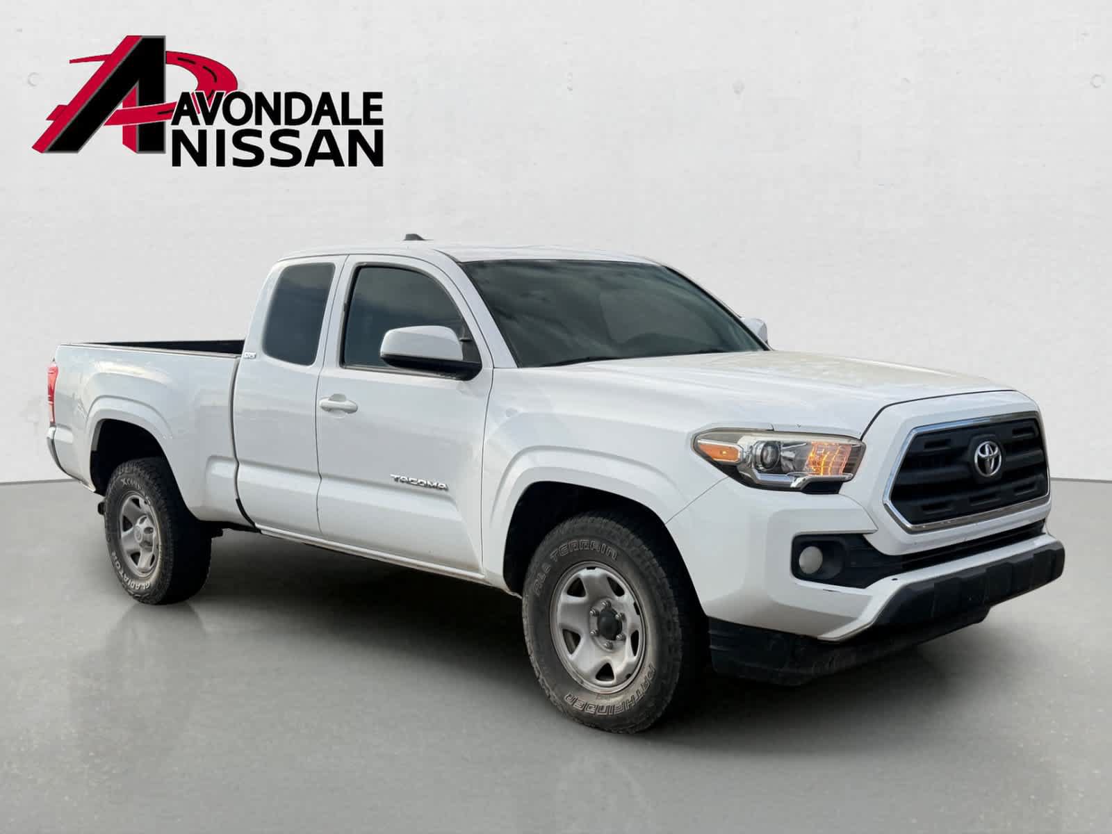 Used 2016 Toyota Tacoma SR5 w/ Towing Package AWD/4WD image 5