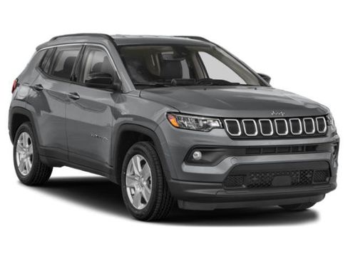 Certified 2022 Jeep Compass Latitude w/ Sun and Sound Group FWD image 6