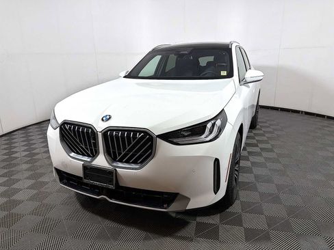 Used 2026 BMW X3 xDrive30i w/ Premium Package AWD/4WD image 3