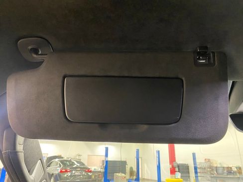 Used 2023 GMC Sierra 1500 Denali Ultimate image 32