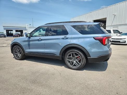 Used 2025 Ford Explorer ST w/ Sun And Sound Package AWD/4WD image 10