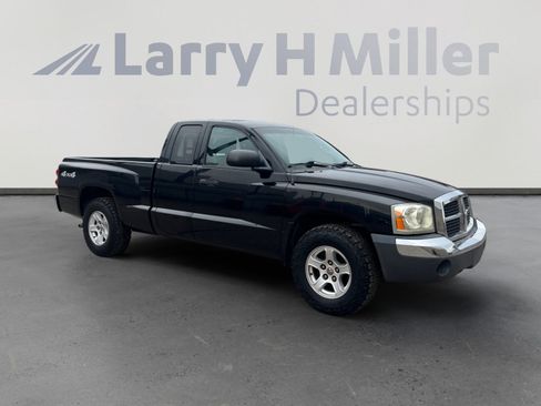 Used 2005 Dodge Dakota SLT image 7