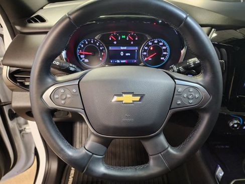 Used 2023 Chevrolet Traverse LT image 21