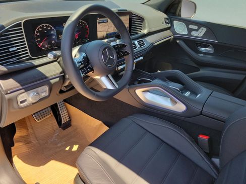 New 2026 Mercedes-Benz GLS 450 4MATIC image 18