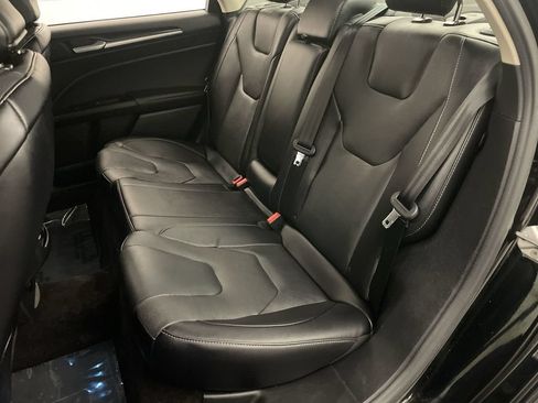 Used 2017 Ford Fusion Titanium AWD/4WD image 19