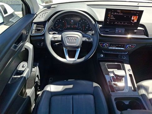 Used 2023 Audi Q5 2.0T Premium w/ Convenience Package AWD/4WD image 11