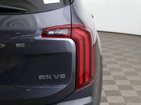 Used 2021 Kia Telluride EX w/ EX Premium Package image 19