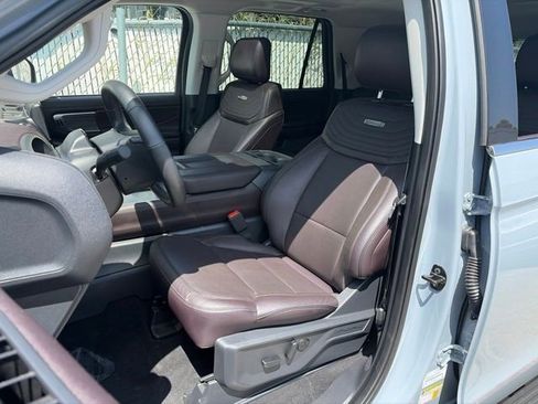 Certified 2025 Ford Expedition Max Platinum w/ Platinum Ultimate Package AWD/4WD image 55