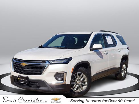 Certified 2023 Chevrolet Traverse LT image 1
