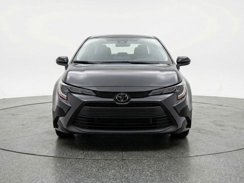 Used 2025 Toyota Corolla LE FWD image 2