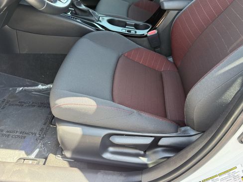 Used 2025 Toyota Corolla SE FWD image 14