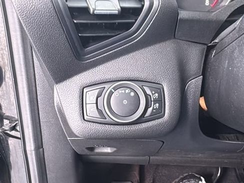 Used 2018 Ford Escape SE image 33