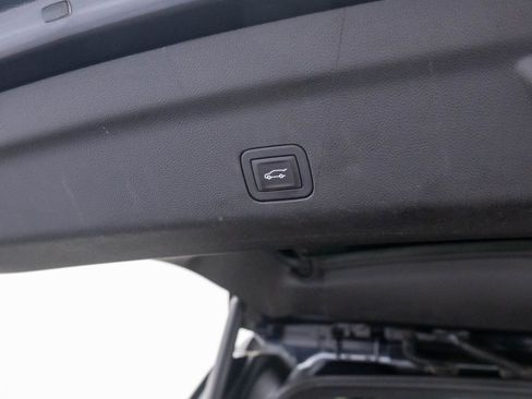 Used 2025 GMC Yukon Denali Ultimate image 33