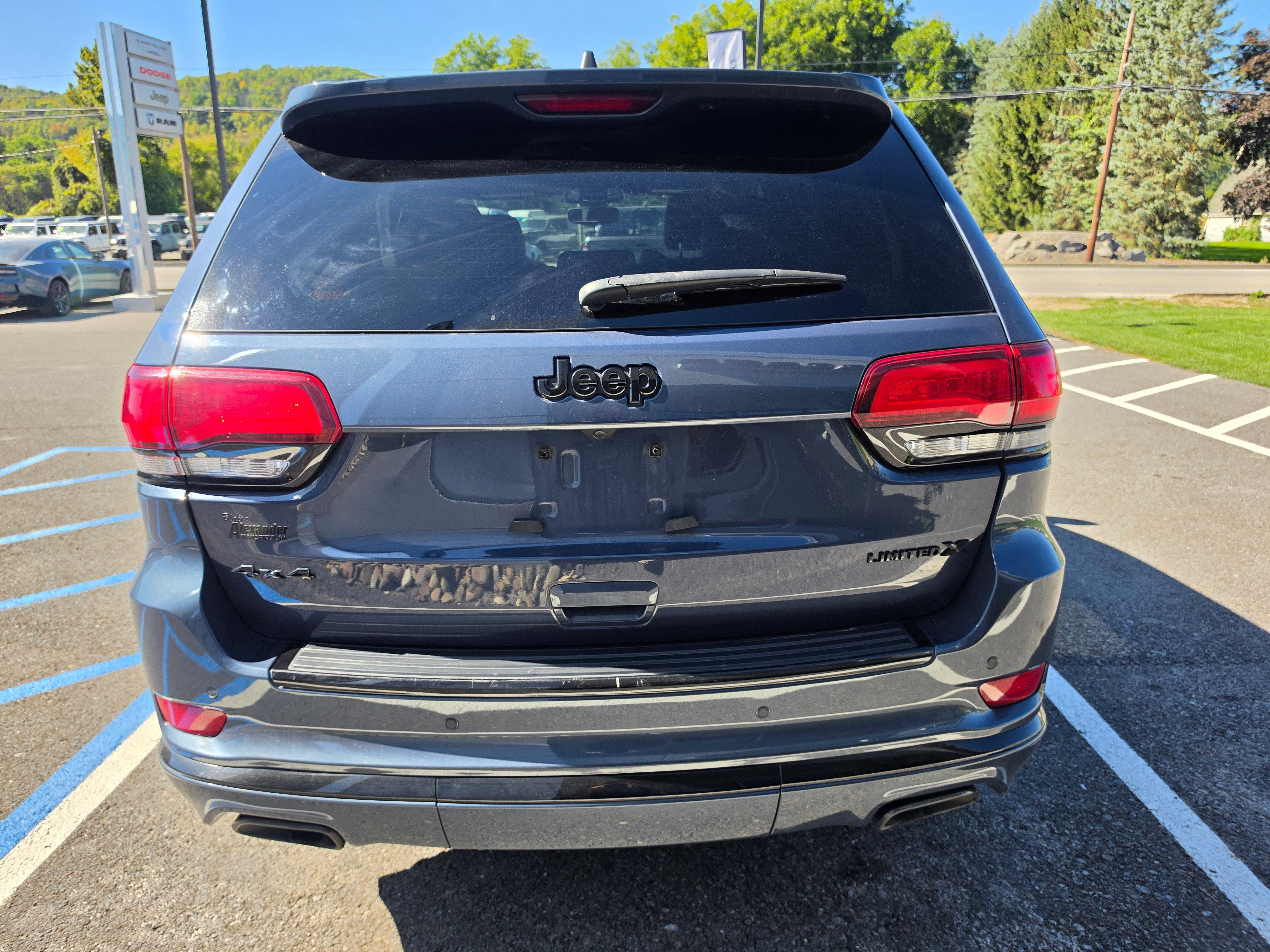 Used 2021 Jeep Grand Cherokee Limited X AWD/4WD image 4