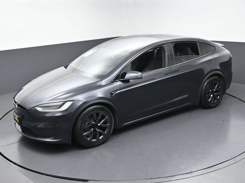 Used 2024 Tesla Model X AWD/4WD image 42