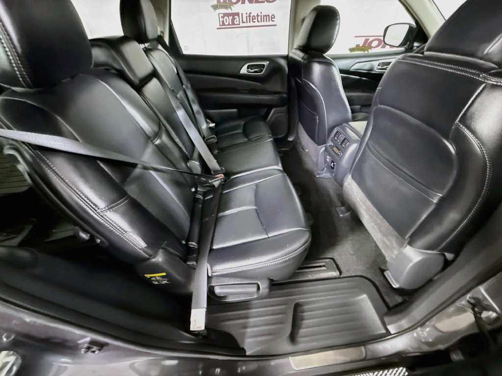 Used 2018 Nissan Pathfinder SL w/ Midnight Edition Package AWD/4WD image 31