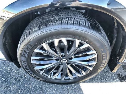 Used 2025 Nissan Rogue Platinum w/ Platinum Premium Package image 10