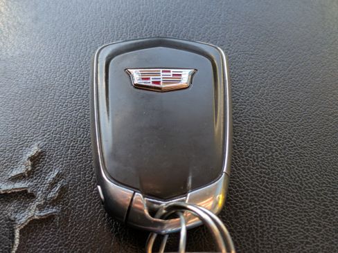 Used 2017 Cadillac XT5 Premium Luxury w/ Driver Assist Package image 32