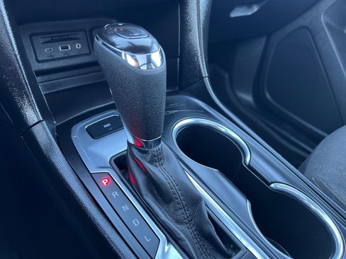 Used 2020 Chevrolet Equinox LT image 19