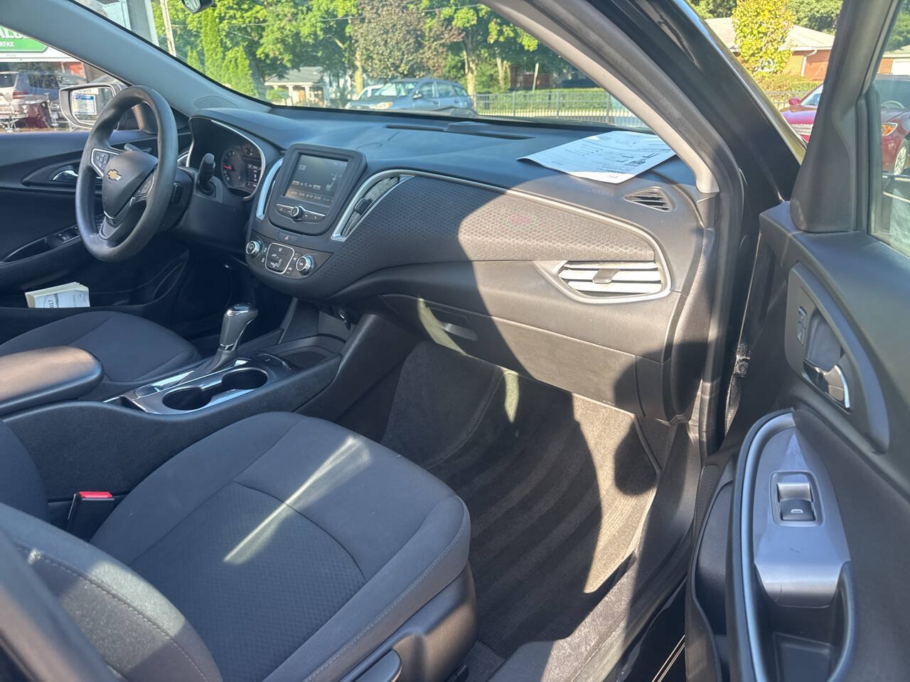 Used 2017 Chevrolet Malibu LS FWD image 8