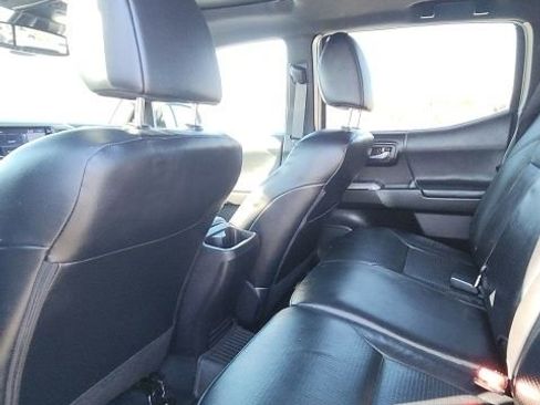 Used 2023 Toyota Tacoma Limited image 11