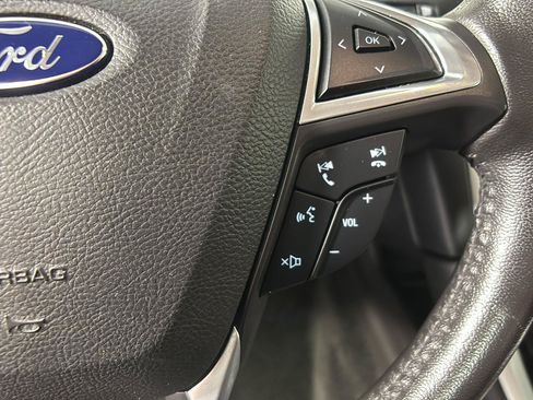 Used 2015 Ford Fusion SE FWD image 32