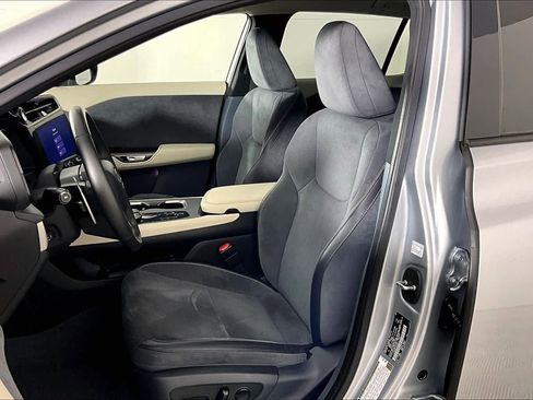 Used 2023 Lexus RZ 450e Premium image 7