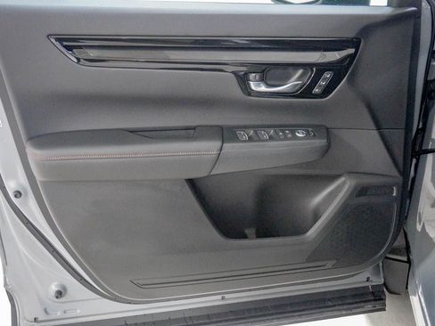 Used 2026 Honda CR-V Sport Touring image 17