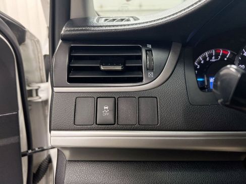 Used 2014 Toyota Camry SE image 17