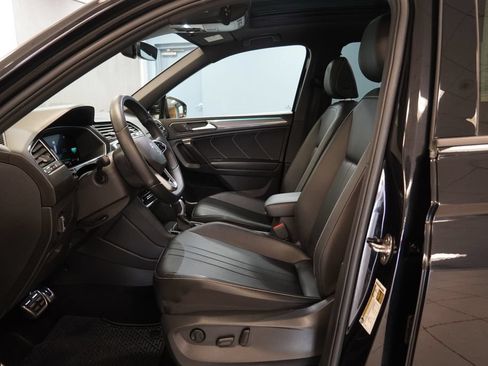 Used 2023 Volkswagen Tiguan SE R-Line AWD/4WD image 6