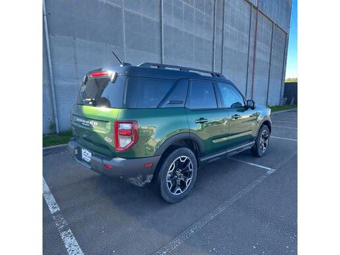 Used 2025 Ford Bronco Sport Outer Banks w/ Outer Banks Tech Package+ image 2